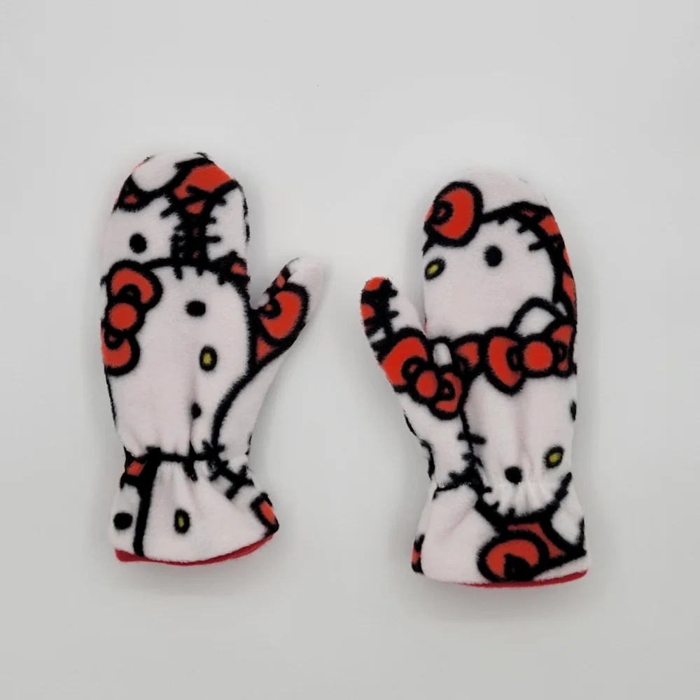 Handmade Fabulous Fleece Kids Winter Set Kitty Print Accessories . The hat is fo